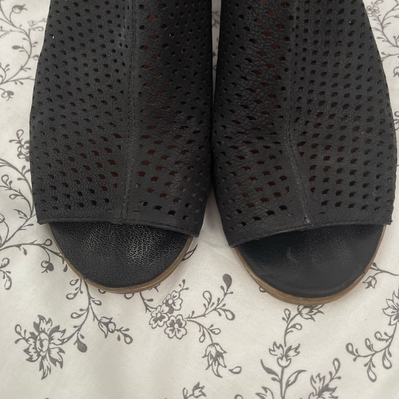 Lucky Brand Sling-back open toe Black leather mules ankle heeled sandals booties - Picture 2 of 11